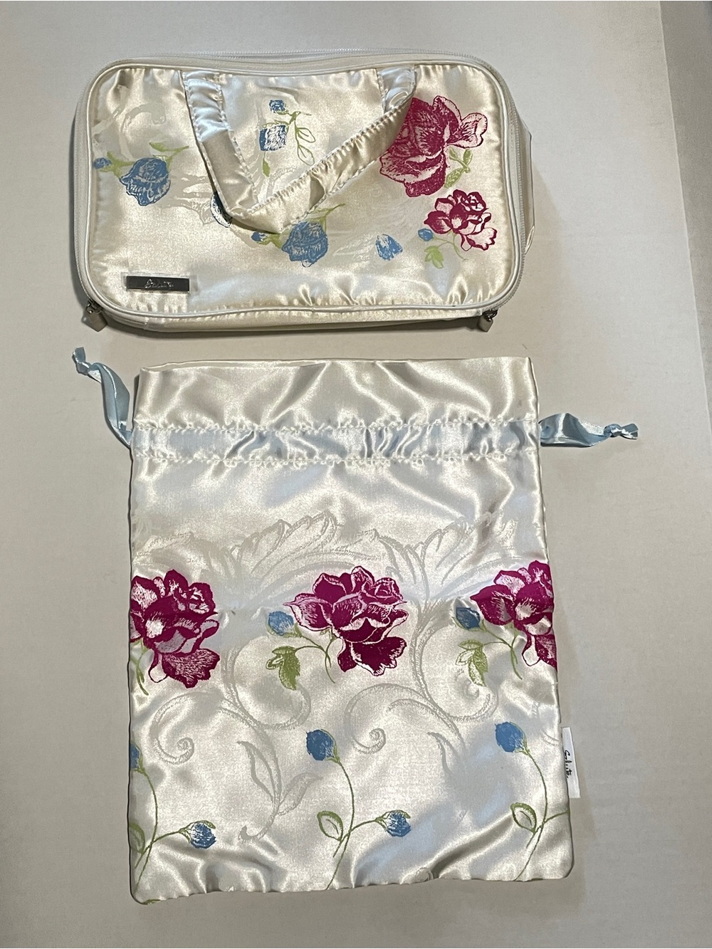 Cream Travel Jewelry and Toiletry Organizer Bag Salute Pink Rose Beauty Bag set-